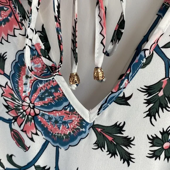 Floral Sleeveless Romper - Picture 5 of 6